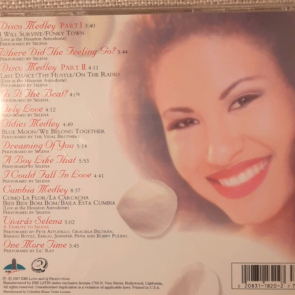 Selena CD - Picture 2 of 9